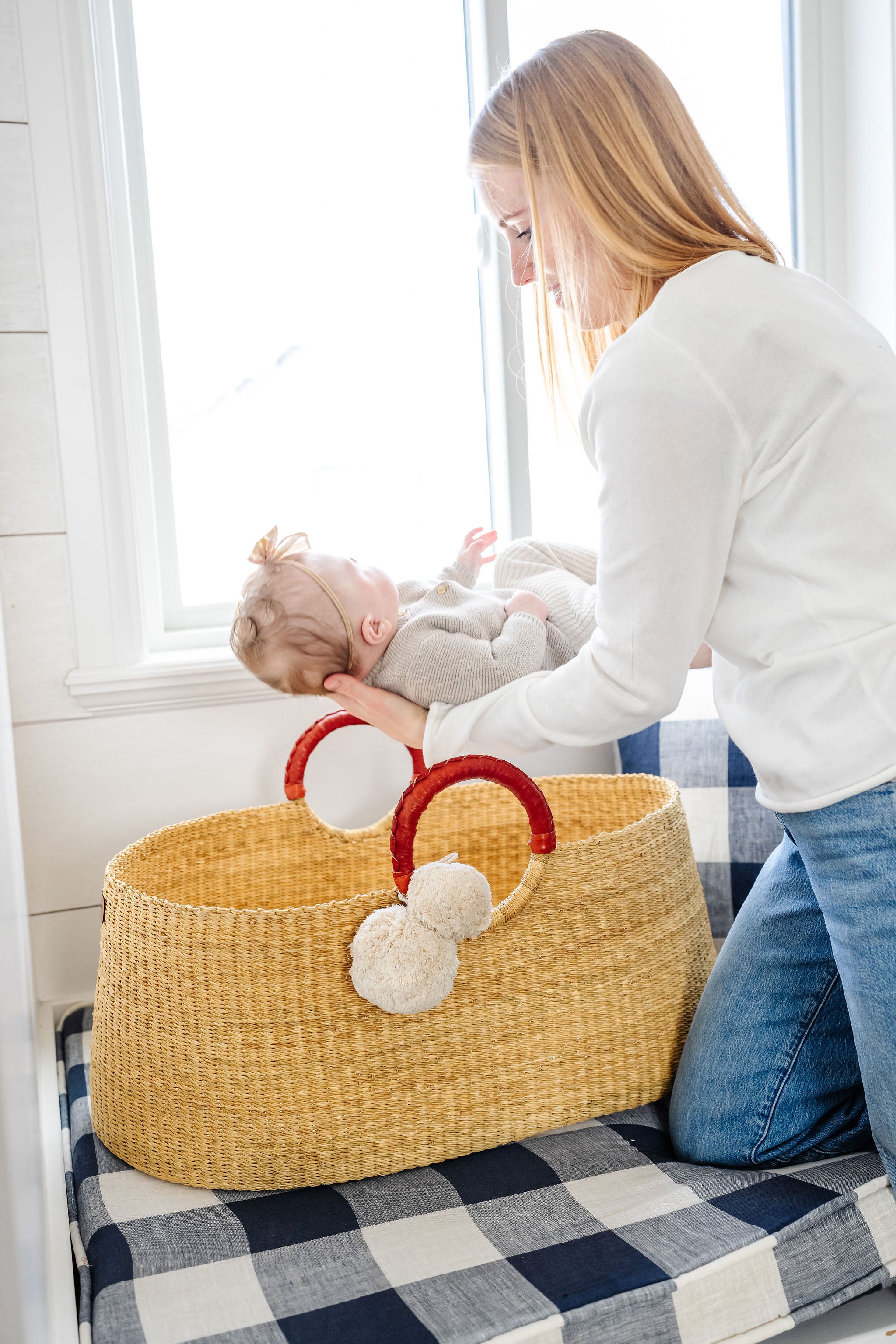 Circle Handle Moses Basket